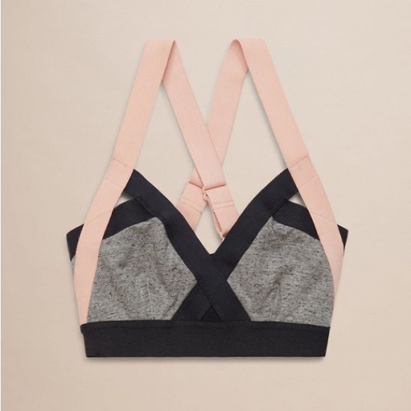 Aritzia “Community” line, Color block Sports Bra - Picture 1 of 2